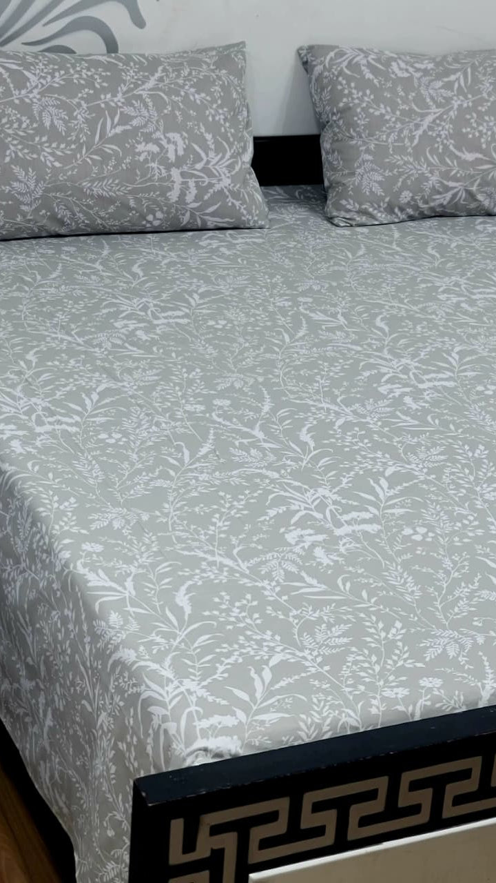 Pure cotton king size bedsheet set with pillow covers