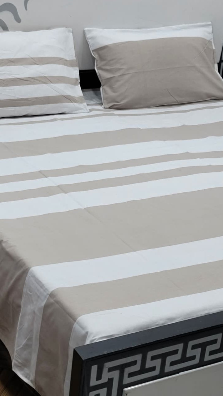 Pure cotton king size bedsheet set with pillow covers